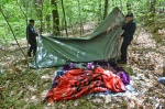 VALGANNA SAN GEMOLO OPERAZIONE ANTIBIVACCHI SPACCIATORI NEI BOSCHI, CARABINIERI COMPAGNIA LUINO, STAZIONE CUVIO E FORESTALI CUNARDO COORDINATI DAL CAPITANO ALESSANDRO VOLPINI, LUOGOTENENTE CARIOLA, MARESCIALLO CAPO SALVADORI E MARESCIALLO DI NISIO