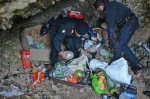 VALGANNA SAN GEMOLO OPERAZIONE ANTIBIVACCHI SPACCIATORI NEI BOSCHI, CARABINIERI COMPAGNIA LUINO, STAZIONE CUVIO E FORESTALI CUNARDO COORDINATI DAL CAPITANO ALESSANDRO VOLPINI, LUOGOTENENTE CARIOLA, MARESCIALLO CAPO SALVADORI E MARESCIALLO DI NISIO