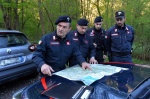 VALGANNA SAN GEMOLO OPERAZIONE ANTIBIVACCHI SPACCIATORI NEI BOSCHI, CARABINIERI COMPAGNIA LUINO, STAZIONE CUVIO E FORESTALI CUNARDO COORDINATI DAL CAPITANO ALESSANDRO VOLPINI, LUOGOTENENTE CARIOLA, MARESCIALLO CAPO SALVADORI E MARESCIALLO DI NISIO