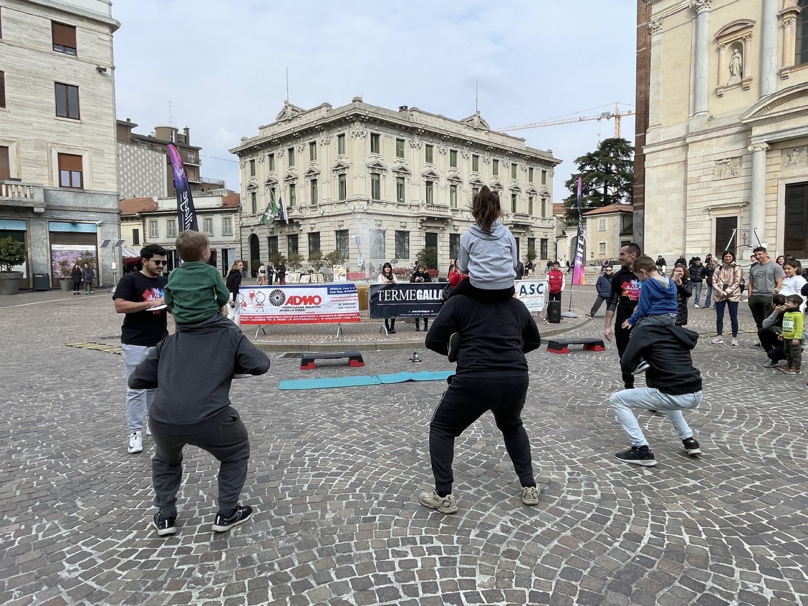 Padri e figli in gara per le vie di Gallarate  La Prealpina - Quotidiano  storico di Varese, Altomilanese e Vco.