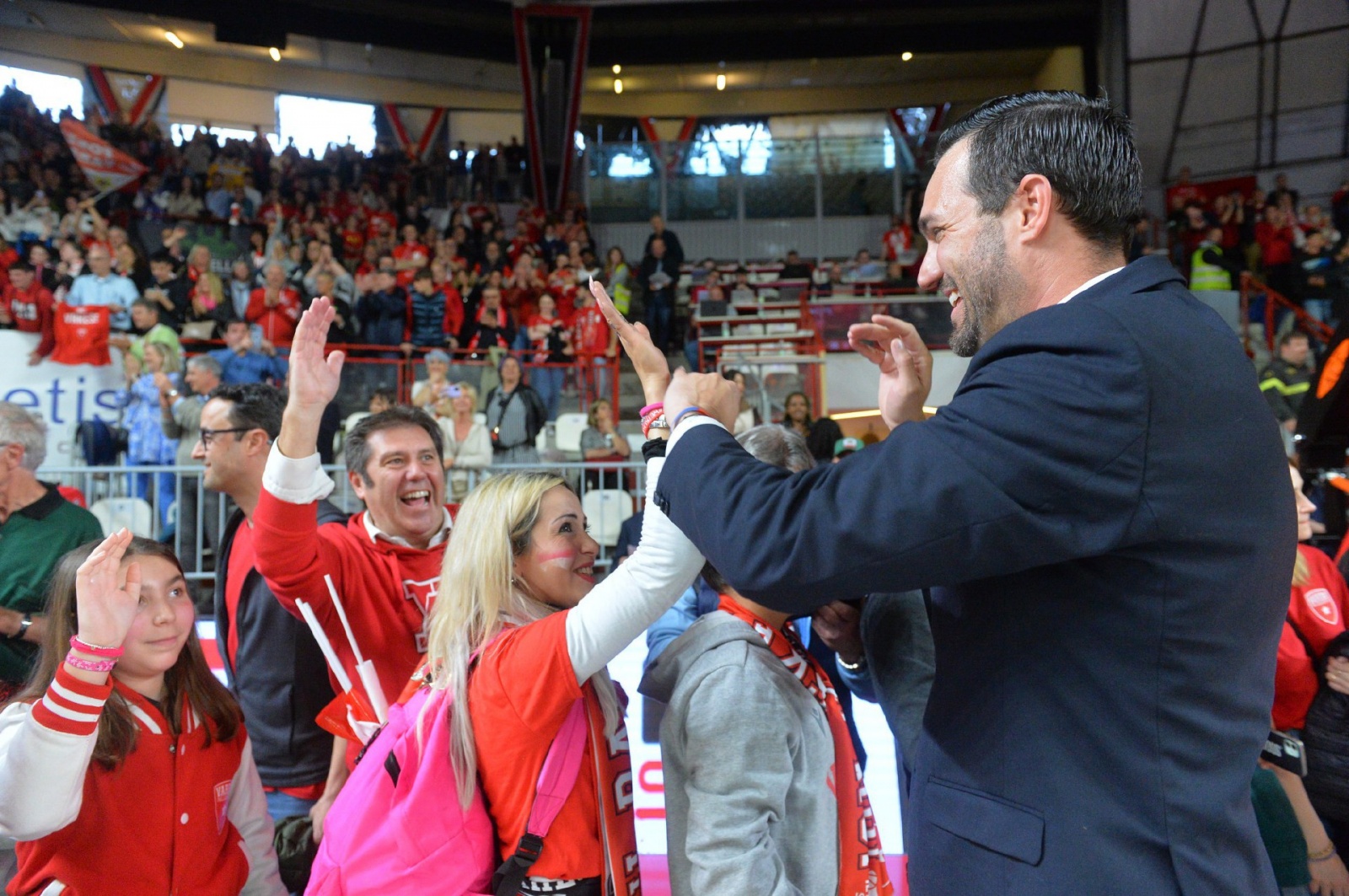 VARESE. BASKET LBA. OPENJOBMETIS VARESE-GIVOVA SCAFATI NELLA FOTO BRASE COI TIFOSI