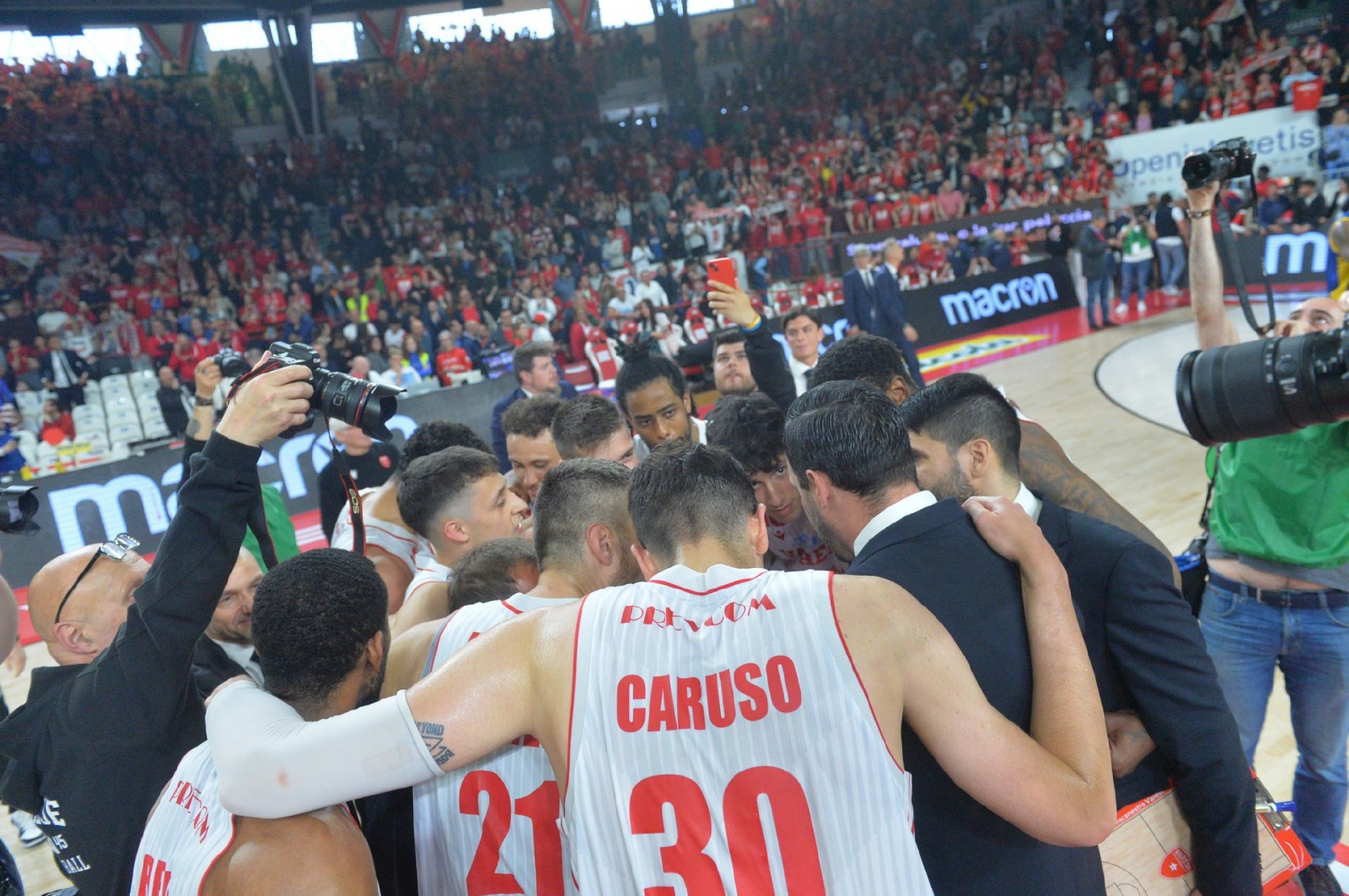 VARESE. BASKET LBA. OPENJOBMETIS VARESE-GIVOVA SCAFATI NELLA FOTO ROSS ESULTANTE