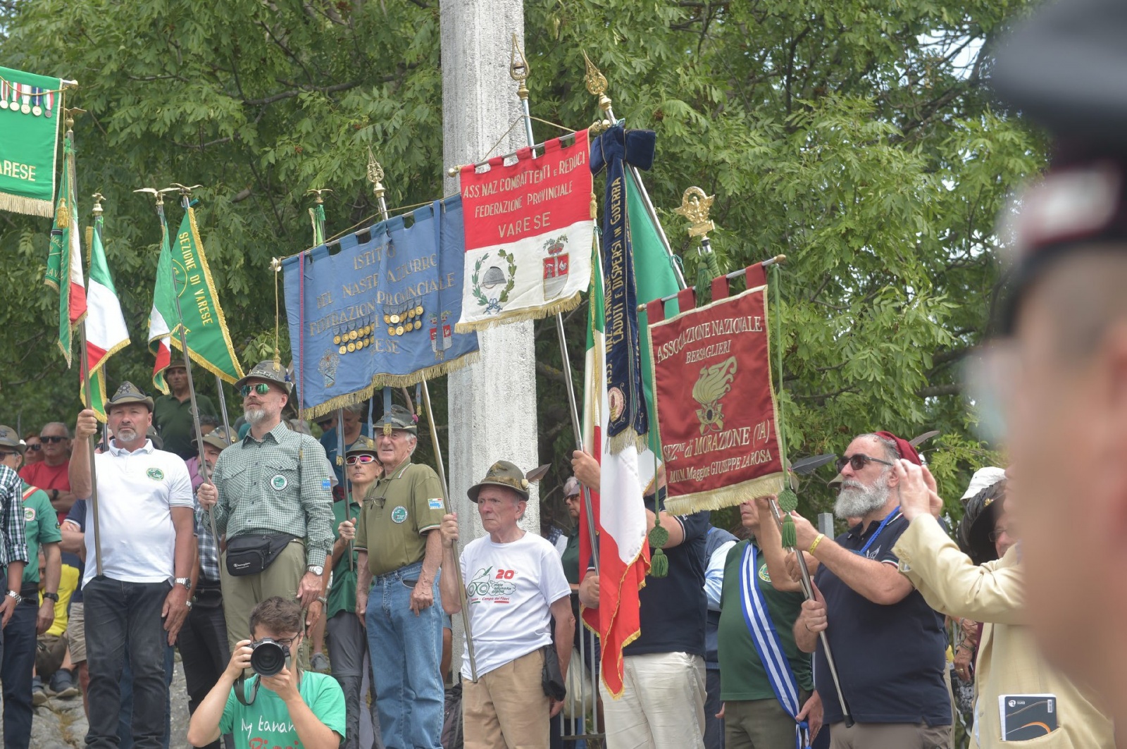 CAMPO DEI FIORI. FESTA DELLA MONTAGNA 2024, FERRAGOSTO CON GLI ALPINI DELLÕASSOCIAZIONE DI VARESE AL GRAND HOTEL. MESSA ALLE TRE CROCI E PRANZO