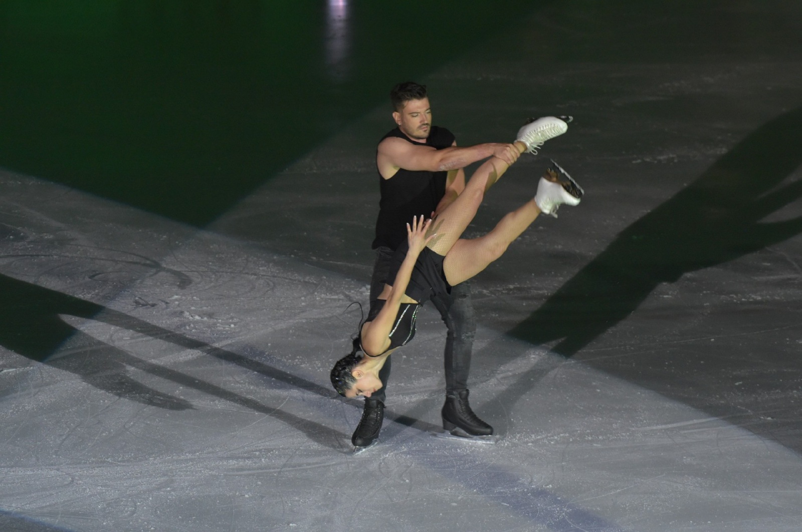 VARESE. JAPANESE DREAM ICE GALA CON CAROLINA KOSTNER E LA NAZIONALE GIAPPONESE ALLÕACINQUE ICE ARENA