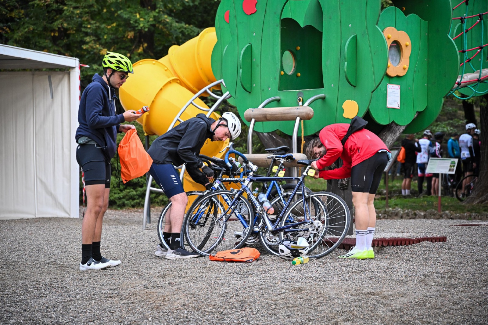 TRE VALLI VARESINE GRAN FONDO E MEDIO FONDO PARTENZE E VILLAGE