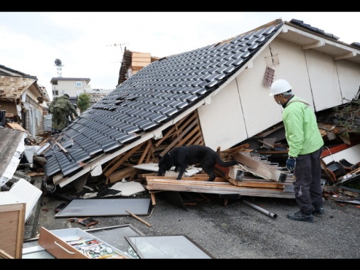 Terremoto in Giappone, bilancio vittime sale a oltre 110 morti