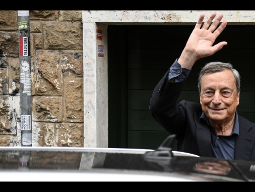 Draghi, 'l'economia Ue è indebolita, serve una road map'