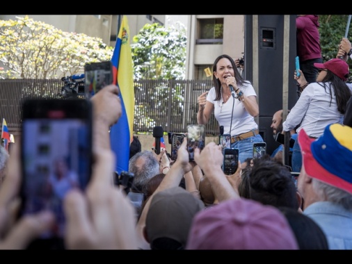 Venezuela, leader d'opposizione Machado denuncia 'intimidazioni'
