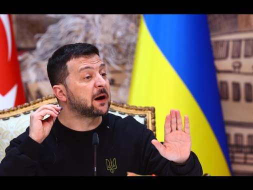 Zelensky, 'la follia russa deve perdere questa guerra'