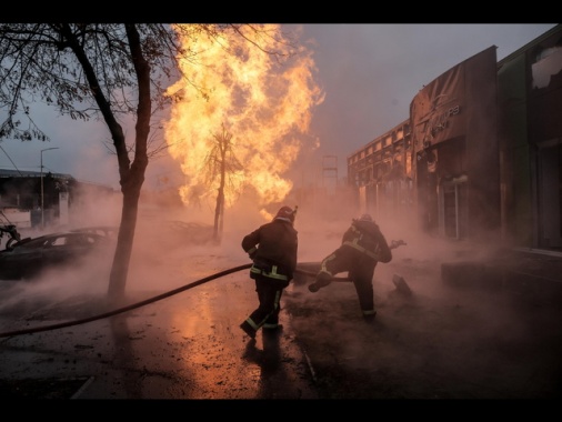 Ucraina: esplosioni nel centro di Kiev, incendi