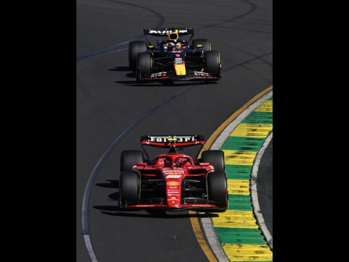 F1:Australia; doppietta Ferrari, vince Sainz davanti a Leclerc