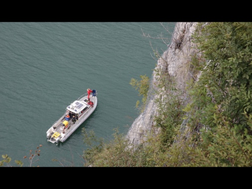 Dispersa nel lago d'Iseo, senza esito le ricerche con i cani