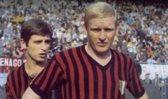 Shnellinger con la maglia del Milan