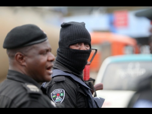 Uomini armati rapiscono circa 150 persone in Nigeria