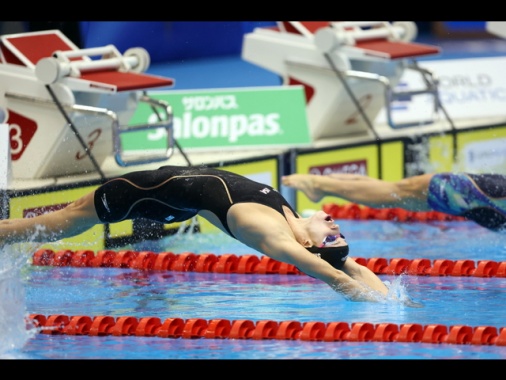 Regan Smith stabilisce nuovo record mondiale nei 100 dorso donne