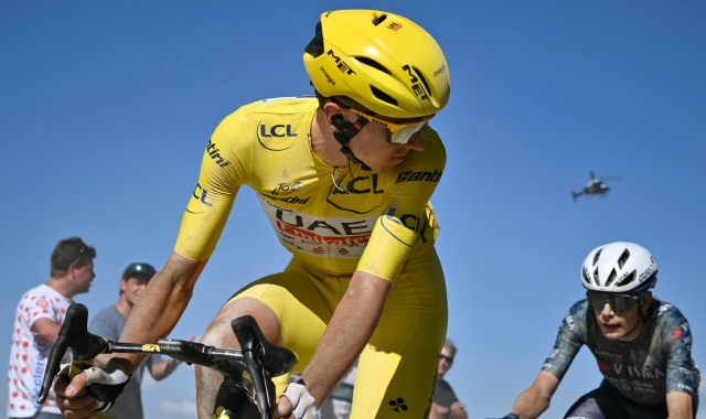 Tadej Pogacar in maglia gialla al Tour de France 2024 (foto Marco Bertorello/AFP)