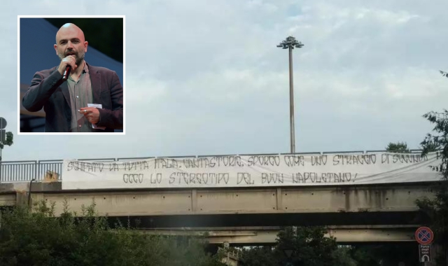 Lo striscione esposto poco lontano dai Giardini Estensi. Nel riquadro Roberto Saviano sul palco dei Giardini Estensi (foto Blitz)