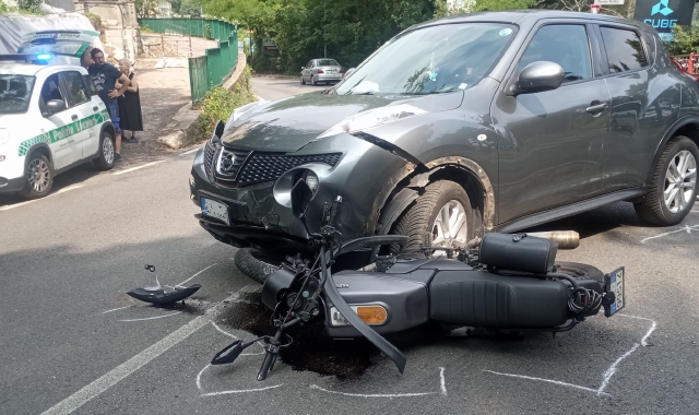 Schianto in viale Valganna: motociclista ferito