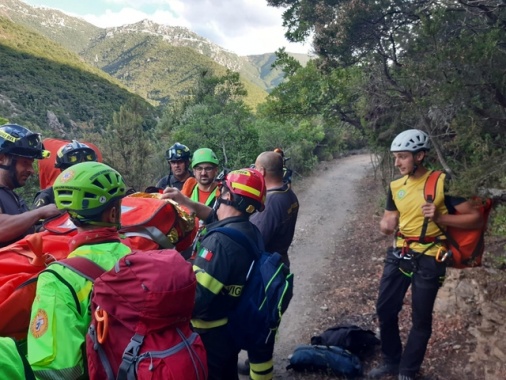 Travolta da masso, morta in montagna turista ligure