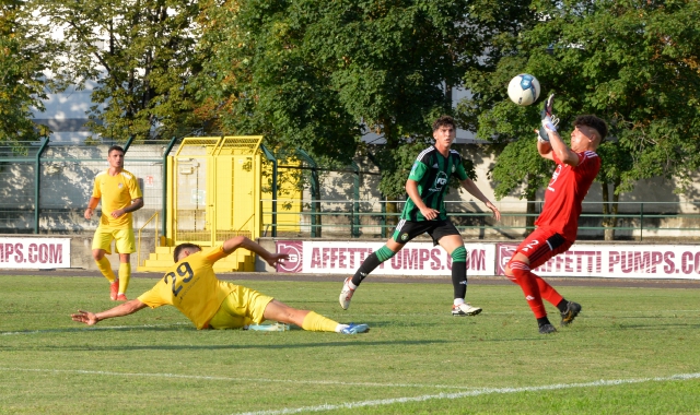 Una fase del match agostano tra Castellanzese e Pro Patria  (foto Blitz)