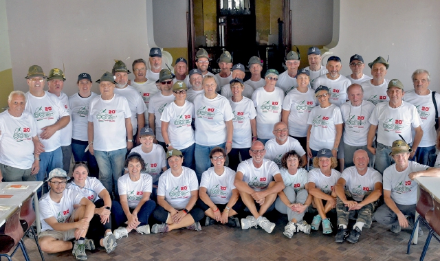 Gli Alpini sono già al lavoro coi preparativi  (foto Blitz)