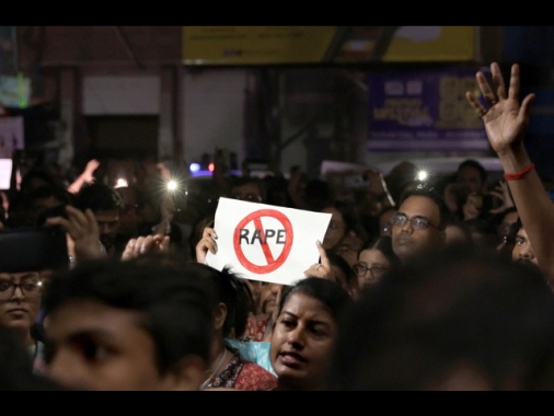 India, medici ancora in sciopero dopo stupro dottoressa Kolkata