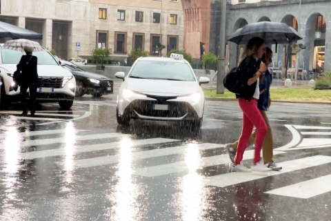 Domenica bagnata: allerta arancione per temporali