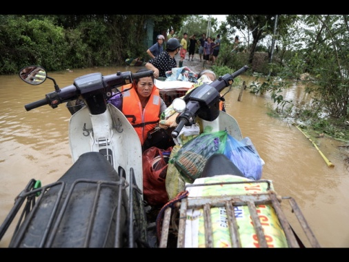 Tifone Yagi mette in ginocchio il Vietnam: almeno 143 morti