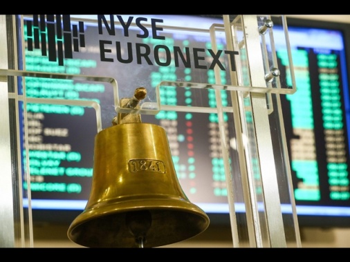 Borsa: Europa chiude in calo, le banche frenano i listini