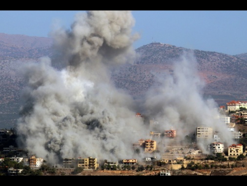 L'Idf chiede ai civili libanesi di evacuare 35 villaggi a sud